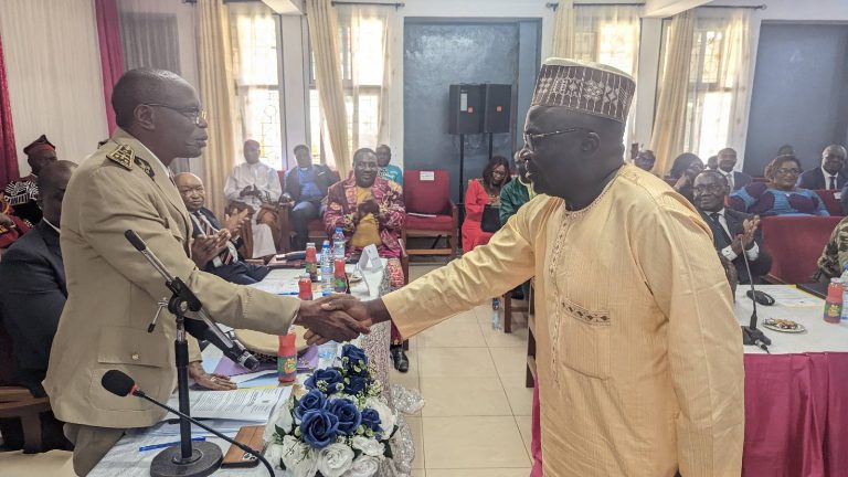 A warm handshake with the Governor of the NWR after being declared champion of the CLEAN CITY CONTEST 2025 NWR